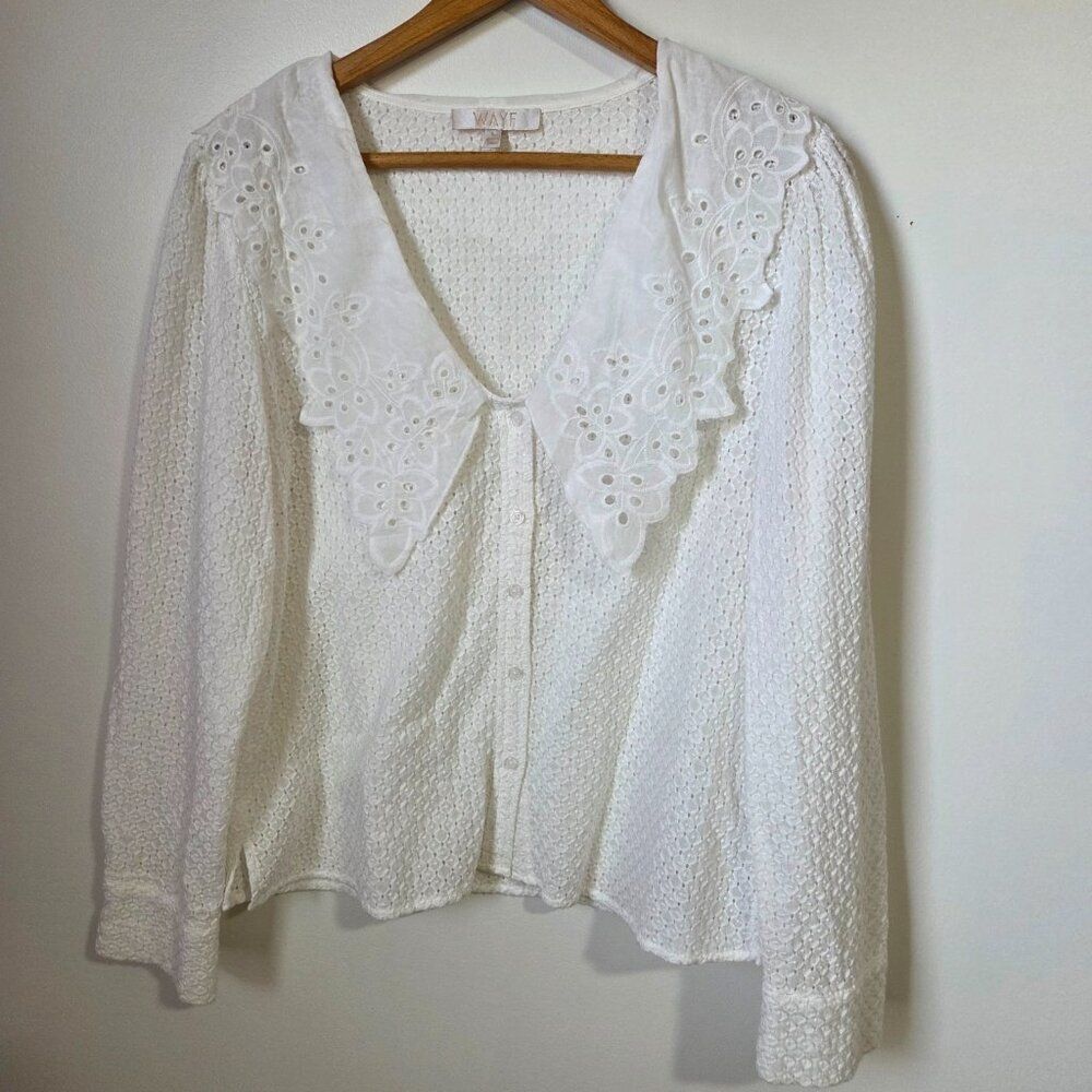 EUC WAYF BRODERIE ANGLAISE TEXTURED V NECK COLLARED VICTORIAN STYLE TOP SZ L